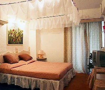 Club Iliochari Hotel 3*